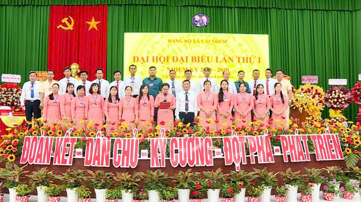 Ban chấp hành Đảng bộ xã Cái Nhum long trọng tổ chức Đại hội đại biểu Đảng bộ lần thứ nhất, nhiệm kỳ 2025-2030