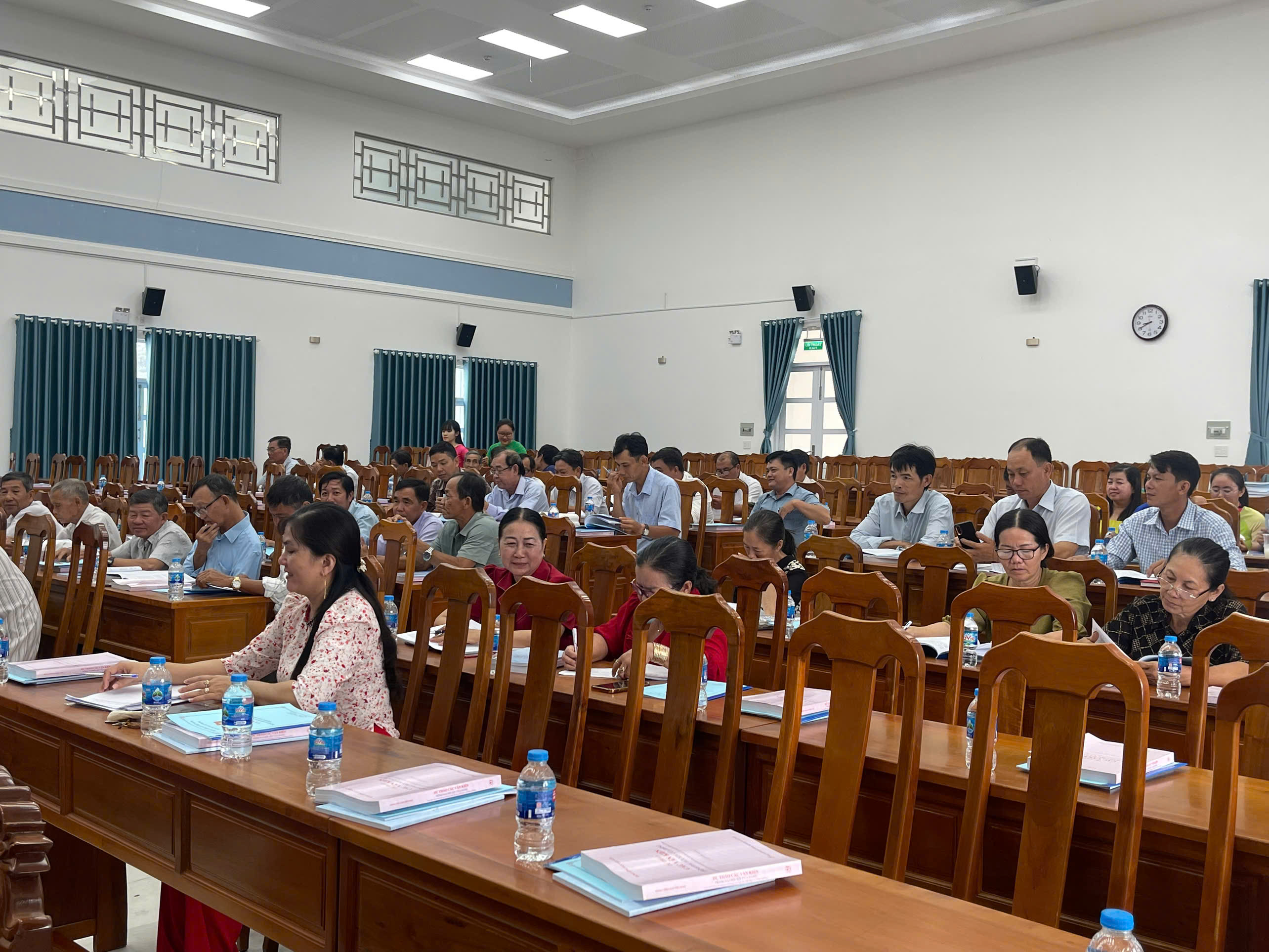 Đánh giá đảng viên cuối năm 2025 - Động lực nâng cao năng lực lãnh đạo và sức chiến đấu của Đảng ủy xã Cái Nhum