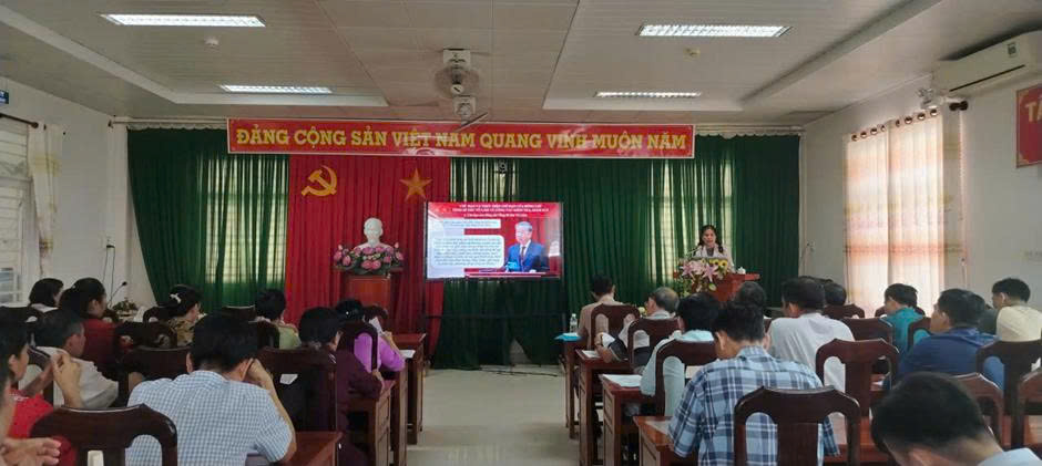 Xã Cái Nhum: Tổ chức Hội nghị tập huấn nghiệp vụ công tác kiểm tra, giám sát và thi hành kỷ luật của Đảng năm 2025