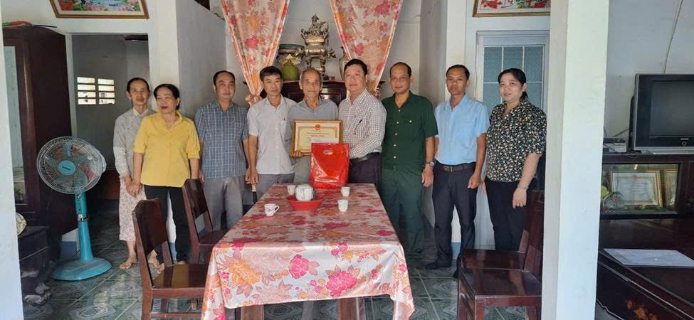 Xã Cái Nhum chăm lo công tác chúc thọ, mừng thọ người cao tuổi
Nét đẹp văn hóa, giá trị nhân văn sâu sắc
