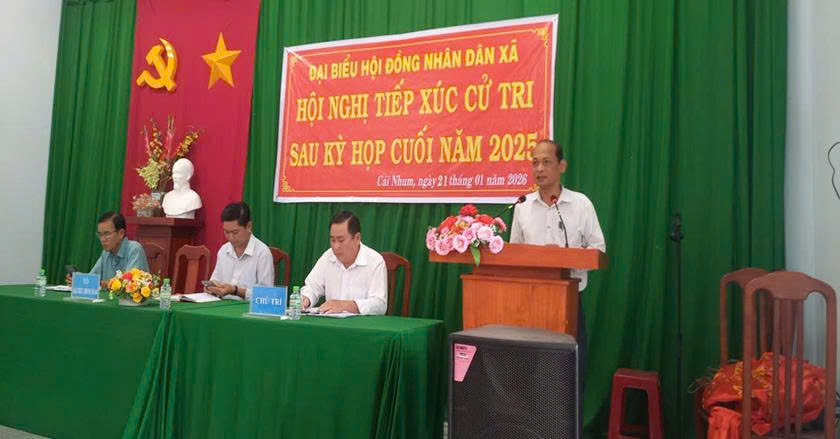 Xã Cái Nhum tổ chức hội nghị tiếp xúc cử tri sau kỳ họp cuối năm 2025_Phát huy dân chủ, tăng cường sự gắn bó giữa đại biểu dân cử với Nhân dân.