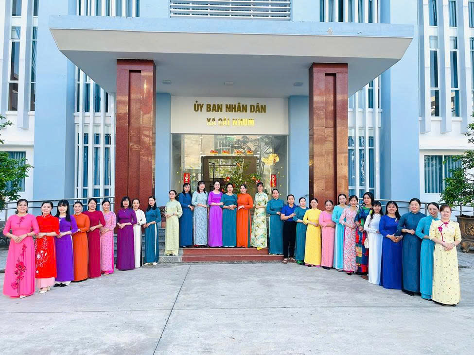 Phụ nữ xã Cái Nhum hưởng ứng tuần lễ áo dài 8/3 – Lan tỏa giá trị truyền thống, khẳng định vị thế phụ nữ thời kỳ mới